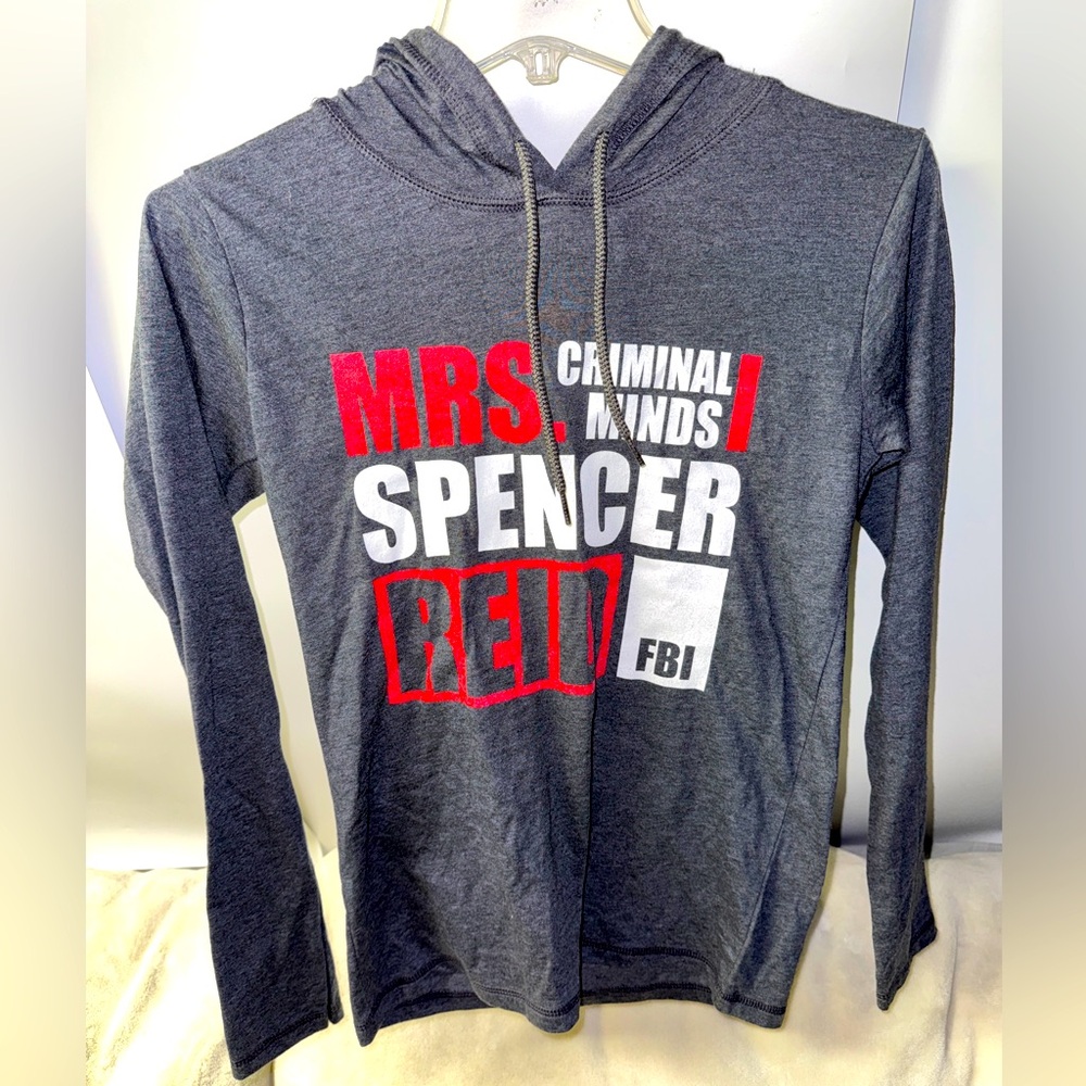 Anvil Criminal Minds Mrs. Spencer Reid Women's Gray Hooded T-Shirt Size Small